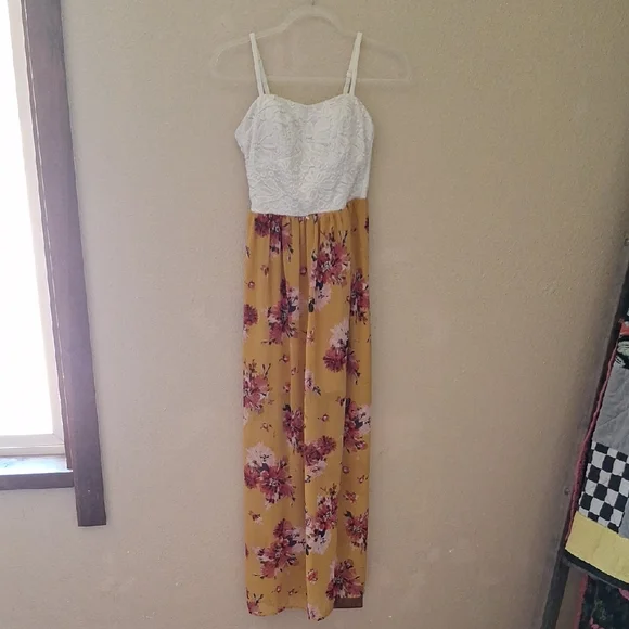 AUW | Dresses | Auw Cream Lace Dress | Poshmark